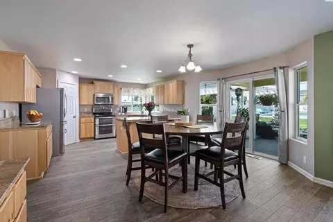 8307 Snoqualmie Dr, Pasco, WA 99301 photo 12