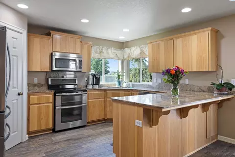 8307 Snoqualmie Dr, Pasco, WA 99301 photo 8