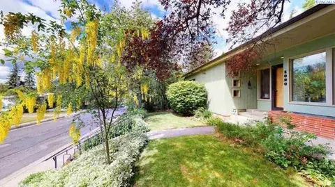 1020 NE Creston Ln, Pullman, WA 99163 photo 1