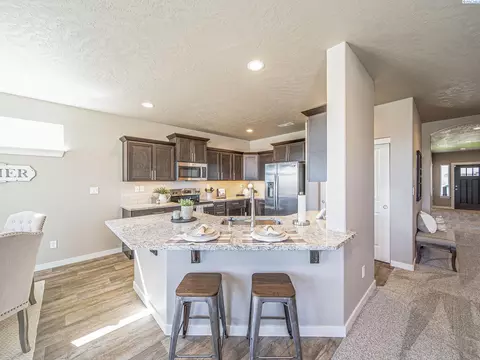 6011 Tyre Dr, Pasco, WA 99301 photo 4