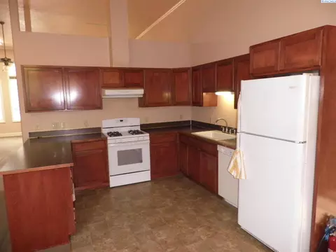330 NE Whitman, Pullman, WA 99163 photo 6