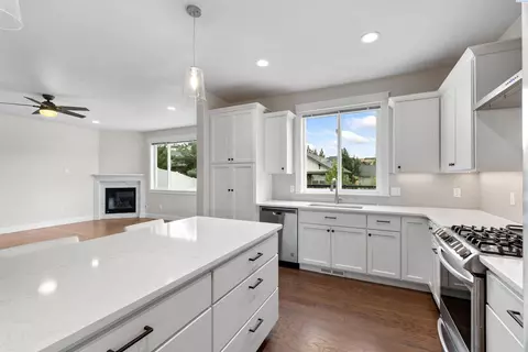 815 SW Iyla Ct, Pullman, WA 99163 photo 7