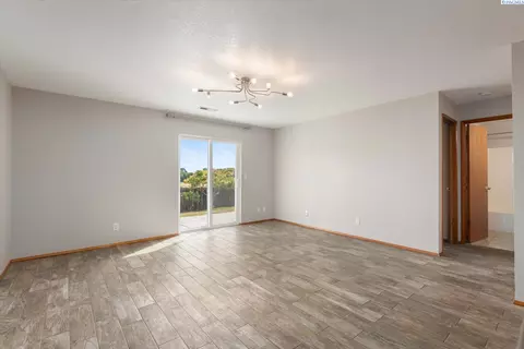 3820 Meadow View Dr, Pasco, WA 99301 photo 14