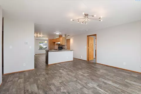3820 Meadow View Dr, Pasco, WA 99301 photo 13