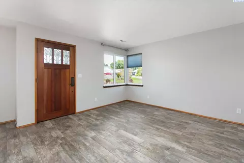 3820 Meadow View Dr, Pasco, WA 99301 photo 5