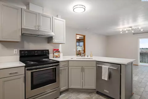 3820 Meadow View Dr, Pasco, WA 99301 photo 10