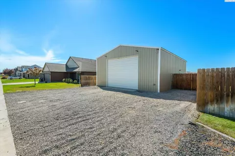 8908 Durham Dr, Pasco, WA 99301 photo 4