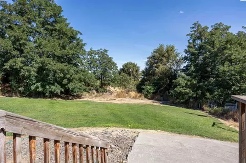 21 Third St, Eltopia, WA 99330 photo 6
