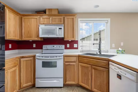 4533 Moline Ln, Pasco, WA 99301 photo 12