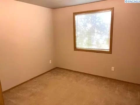 9403 Welsh Ct, Pasco, WA 99301 photo 16