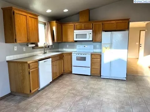 9403 Welsh Ct, Pasco, WA 99301 photo 10