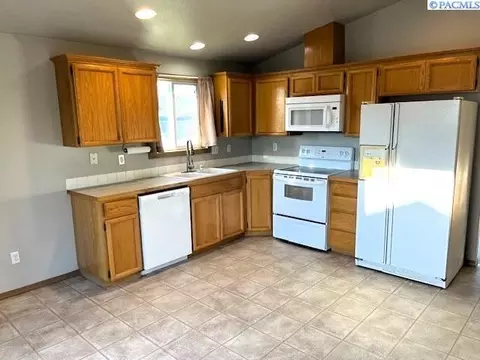 9403 Welsh Ct, Pasco, WA 99301 photo 9