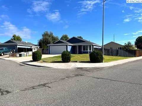 9403 Welsh Ct, Pasco, WA 99301 photo 2