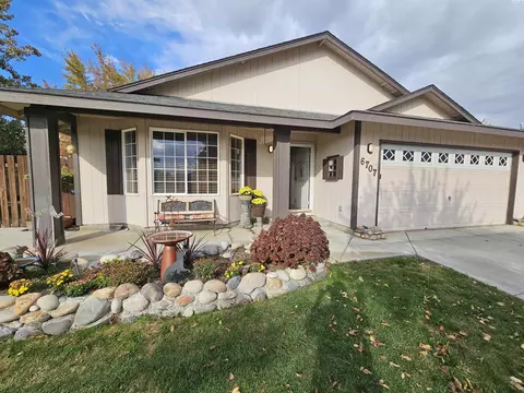 6707 Comiskey Dr, Pasco, WA 99301 photo 1