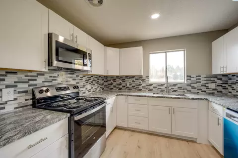 805 SW State St, Pullman, WA 99163 photo 3