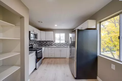 805 SW State St, Pullman, WA 99163 photo 5