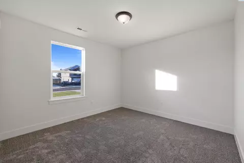 642 E Franklin St, Connell, WA 99326 photo 9