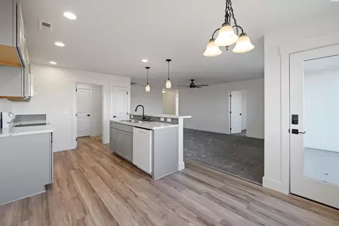 642 E Franklin St, Connell, WA 99326 photo 16