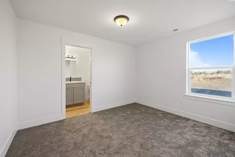 642 E Franklin St, Connell, WA 99326 photo 22