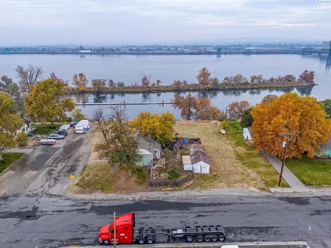 420 E Washington St, Pasco, WA 99301 photo 3
