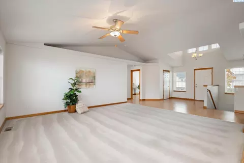 6107 Cowlitz Ln, Pasco, WA 99301 photo 8