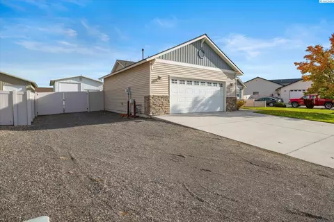 6107 Cowlitz Ln, Pasco, WA 99301 photo 3