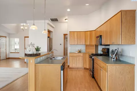 6107 Cowlitz Ln, Pasco, WA 99301 photo 11