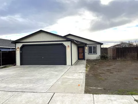 Exterior - 2512 E Adelia St, Pasco, WA 99301 photo 1 of 7