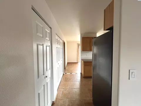 Entry Way - 2512 E Adelia St, Pasco, WA 99301 photo 3 of 3