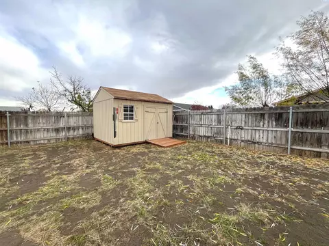 Exterior - 2512 E Adelia St, Pasco, WA 99301 photo 5 of 7