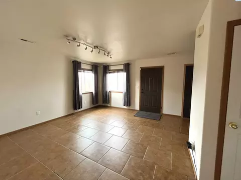 Living - 2512 E Adelia St, Pasco, WA 99301 photo 2 of 2