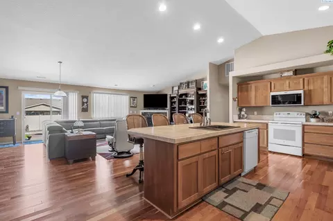 4713 Laredo, Pasco, WA 99301 photo 5