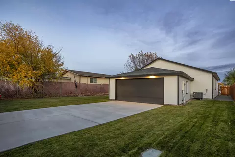 728 S Beech Ave, Pasco, WA 99301 photo 2
