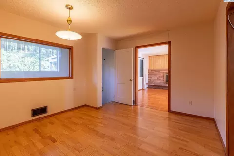 Other - 544 NW Sunset Dr, Pullman, WA 99163 photo 1 of 9