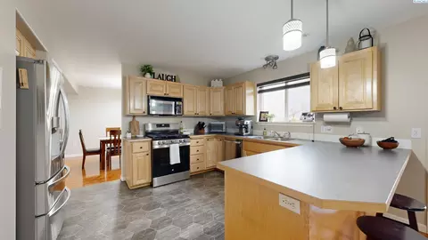 Kitchen - 2330 NW Robert St, Pullman, WA 99163 photo 1 of 3