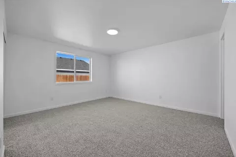 8917 Oliver Dr, Pasco, WA 99301 photo 12
