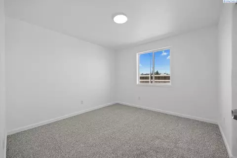 8917 Oliver Dr, Pasco, WA 99301 photo 18