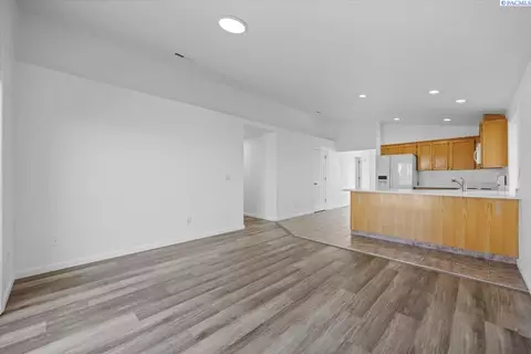 8917 Oliver Dr, Pasco, WA 99301 photo 10