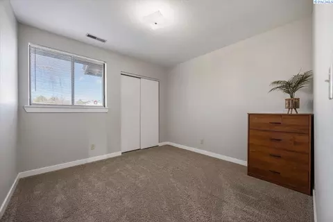 4302 Meadow View Dr, Pasco, WA 99301 photo 14