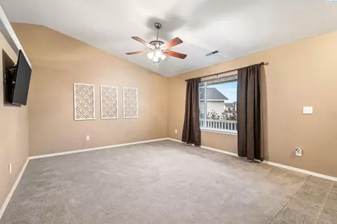 7811 Three Rivers Dr, Pasco, WA 99301 photo 5