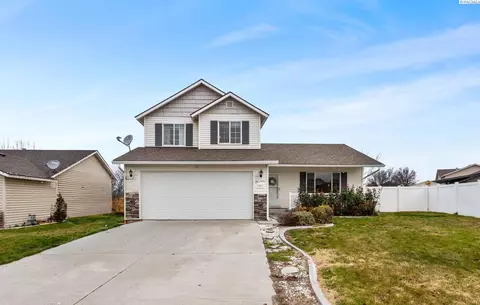 7811 Three Rivers Dr, Pasco, WA 99301 photo 1