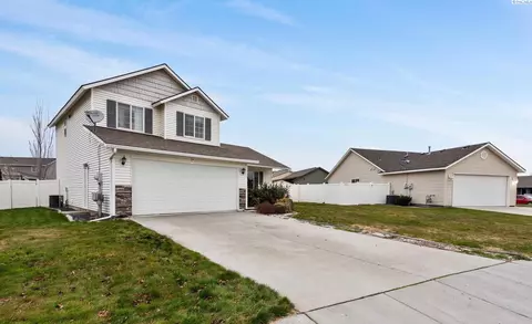 7811 Three Rivers Dr, Pasco, WA 99301 photo 2
