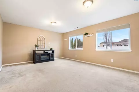 7811 Three Rivers Dr, Pasco, WA 99301 photo 17