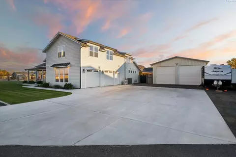 5202 Black Belle Ct, Pasco, WA 99301 photo 3