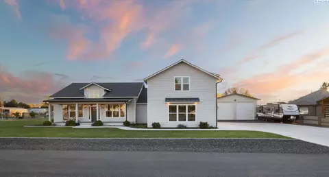 5202 Black Belle Ct, Pasco, WA 99301 photo 1