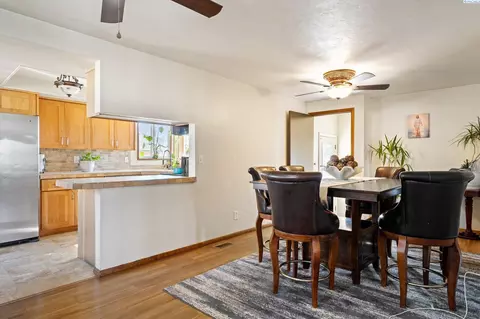 2111 N 18th Ave, Pasco, WA 99301 photo 8