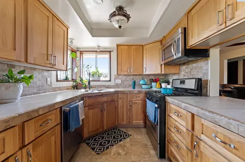 2111 N 18th Ave, Pasco, WA 99301 photo 10