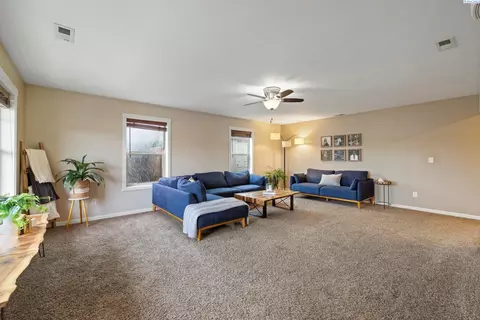 5613 Denver Dr, Pasco, WA 99301 photo 2