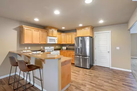 5613 Denver Dr, Pasco, WA 99301 photo 6