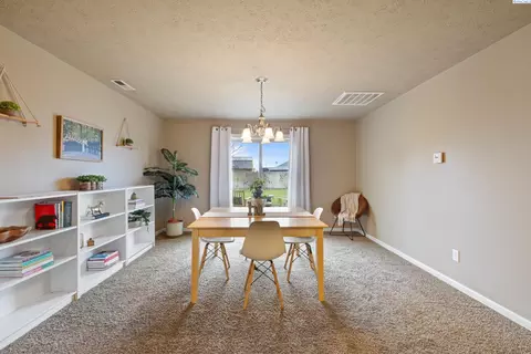 5613 Denver Dr, Pasco, WA 99301 photo 7